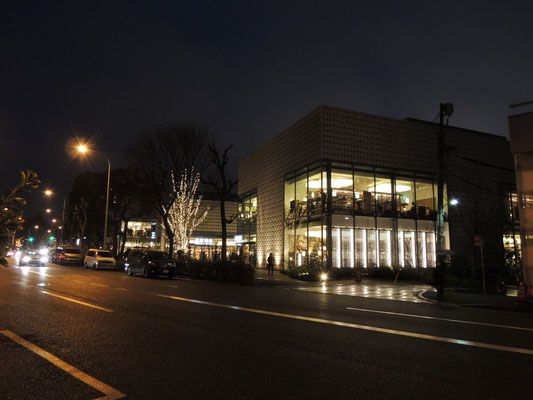 2012' 代官山 蔦屋書店　-TOKYO-　　（Architect:クライン ダイサム アーキテクツ/アール・アイ・エー)