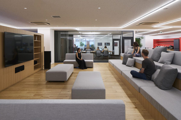 2023'  shapefarm office  -TOKYO-  （Design:maru・chi)