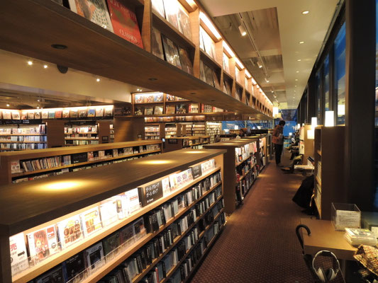 2012' 代官山 蔦屋書店　-TOKYO-   （Architect:クライン ダイサム アーキテクツ/アール・アイ・エー)