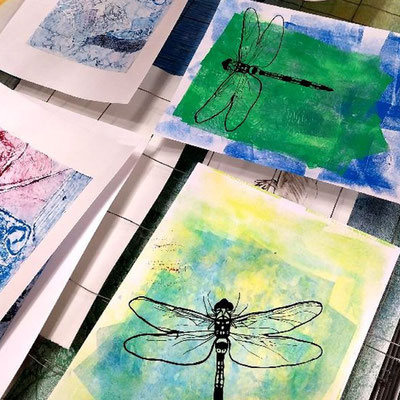 Eine Libelle als Motiv im DIY-Siebdruck-Kurs der Druckwerkstatt Craftschöpferey.