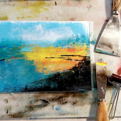 Arbeitstisch mit Farbe und Druckgrafik in Ganderkesee.