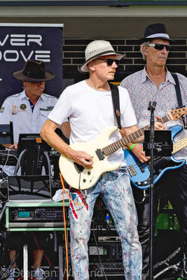 Cover Groove in Düsseldorf Tim Bacher