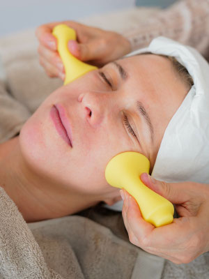 FaceDesign Buccal Behandlung im Kosmetikinstitut Villa Kirnach – individuell für sichtbare Hautverbesserung | Villa Kirnach – Exclusive Suites, Spa & Beauty | 87640 Ebenhofen Ostallgäu