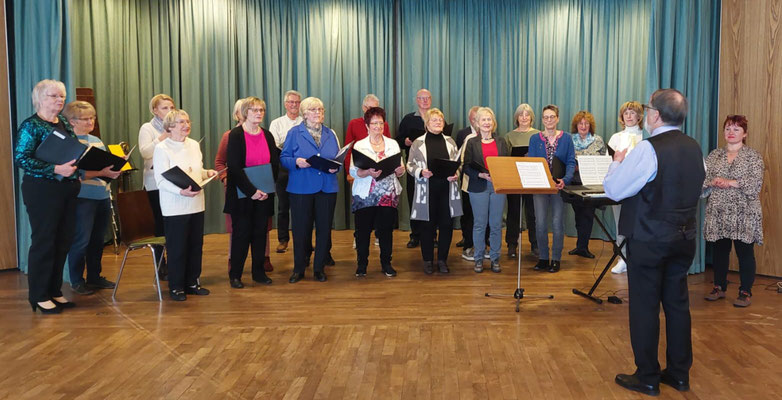 24.03.24 Ständchensingen Wolfgang Schetelich zum 75. Geburtstag © Vera MVV