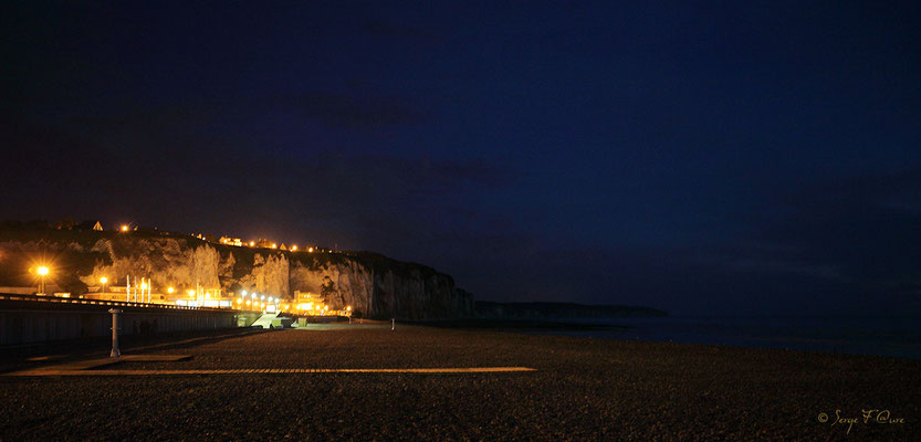 Plage de Dieppe la nuit (Haute Normandie - France - Juin 2012)