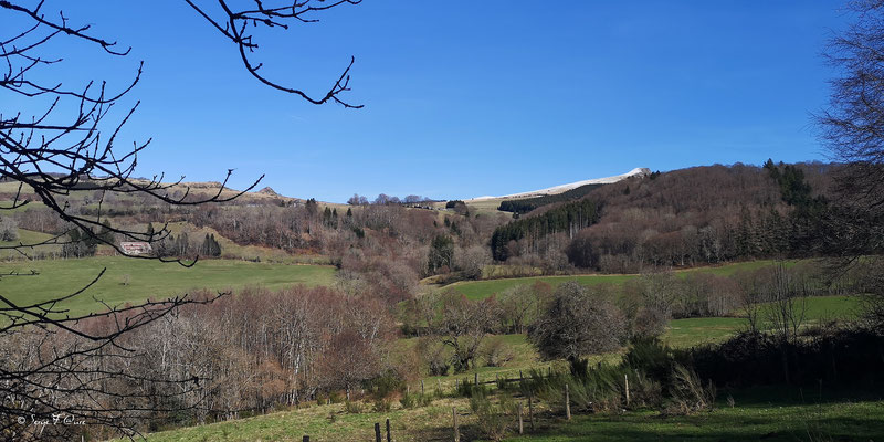 Panoramique allant des Granges à la Banne d'Ordanche - Mes randonnées - Massif du Sancy - Auvergne - France