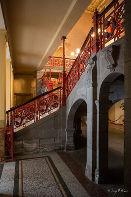 Escalier principal de la Mairie de La Bourboule - Auvergne - France