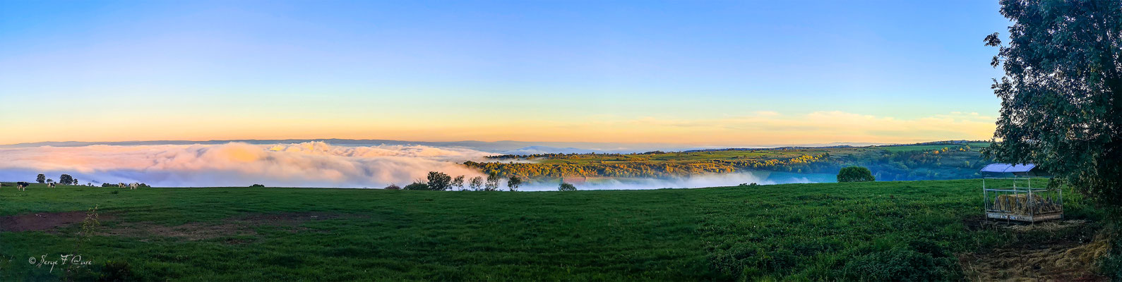 Mer de nuages dans le Massif du Sancy - Auvergne - France