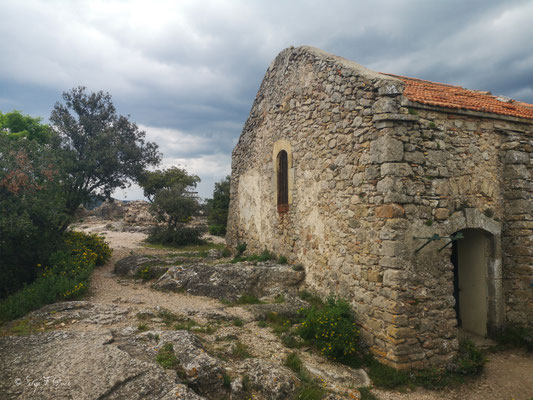 Chapelle Saint-Fulcran - Le Roc des 2 Vierges à Saint Saturnin de Lucian