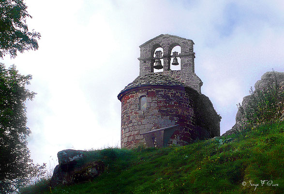 Chapelle de Rochegude - France - Sur le chemin de St Jacques de Compostelle (santiago de compostela) - Le Chemin du Puy ou Via Podiensis (variante par Rocamadour)