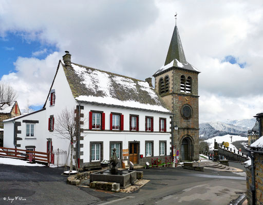 La maison d'hôte de la fontaine à Murat le Quaire - Massif du Sancy - Auvergne - France