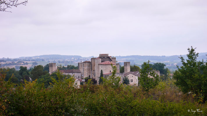 Village fortifié de Larressingle  - Gers - France - Sur le chemin de Compostelle 