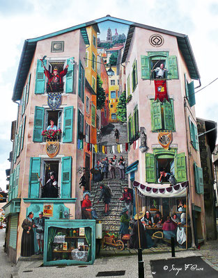 A l'angle de la rue droite et du Faubourg St Jean au Puy en Velay - Sur le chemin de St Jacques de Compostelle (santiago de compostela) - Le Chemin du Puy ou Via Podiensis (variante par Rocamadour) - Septembre 2014