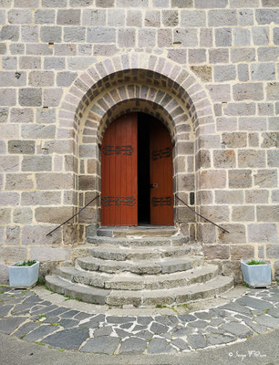 Eglise de Saint-Nectaire - Puy-de-Dôme - Auvergne Rhone-Alpes