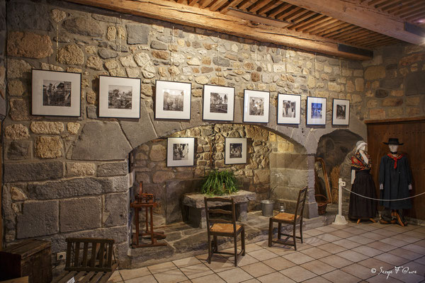 Exposition photos "Les trente glorieuses - Scénomusée de la Toinette et Julien  - Murat Le Quaire - Massif du Sancy - Auvergne - France 