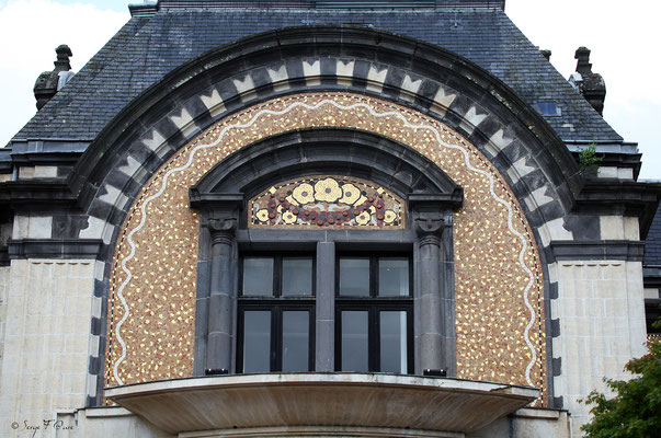 Détail de la façade du Casino de La Bourboule - Auvergne - France