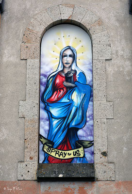 Tag sur le côté du Temple de La Bourboule - Auvergne - France
