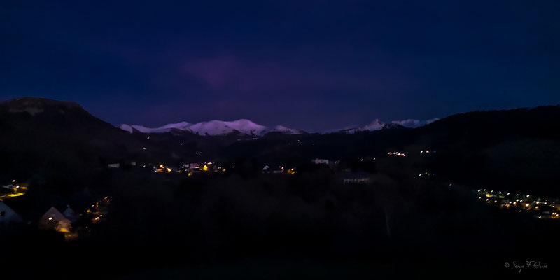 Vue sur le Sancy de nuit à partir de Murat le Quaire - Mes randonnées - Massif du Sancy - Auvergne - France