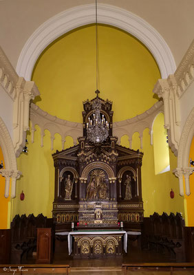 Intérieur de l'église de la Santisima Trinidad de Arre - Sur le chemin de Compostelle