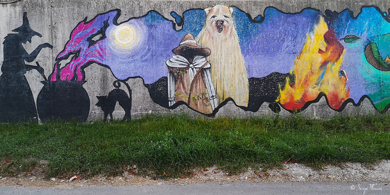 Fresque en arrivant à Zubiri - Sur le chemin de Compostelle 