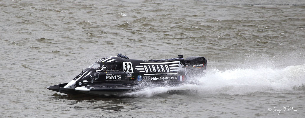 Vainqueur Classe 2 - Team Navikart - Pilotes: F. Delambre / E. Doublet / S. Lemoine - 24 heures motonautiques de Rouen 2013 (50ème édition)