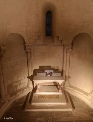Crypte de l’église Sainte-Quitterie, au sud-ouest de la ville d'Aire-sur-l'Adour, dans le département des Landes. Elle est de style gothique du XIIIᵉ – XIVᵉ siècle, hormis le chevet qui date de la fin du XIᵉ siècle