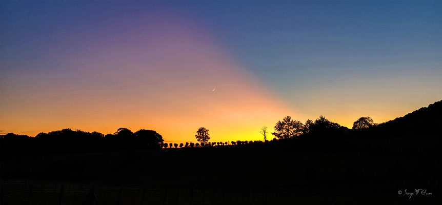 Coucher de soleil à  Roncesvalles - Sur le chemin de Compostelle 