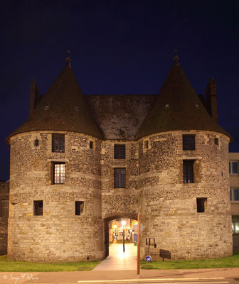 La porte des tourelles de Dieppe - XV siècle (Haute Normandie - France - Juin 2012)