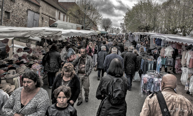 La foire de Giat (le marché vu façon Victor Hugo) - Auvergne - France (2017)