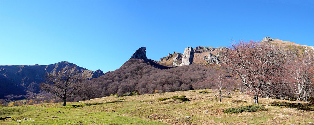 La Crête de Coq et la Dent de la Rancune - Vallée de Chaudefour - Massif du Sancy - Auvergne - France