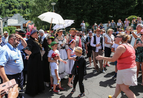 Défilé belle époque des 125 ans du Funiculaire - Le 14 juillet 2023  - Le Mont Dore - Massif du Sancy - Auvergne - France 