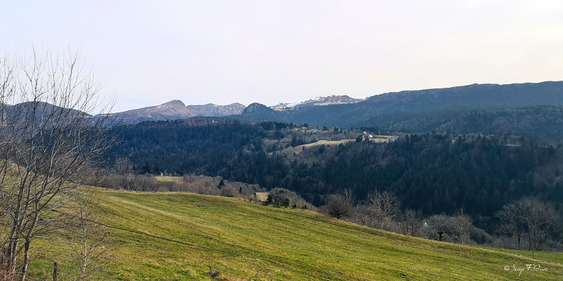 Vue sur le Sancy de Lusclade - Murat le Quaire - Massif du Sancy - Auvergne - France