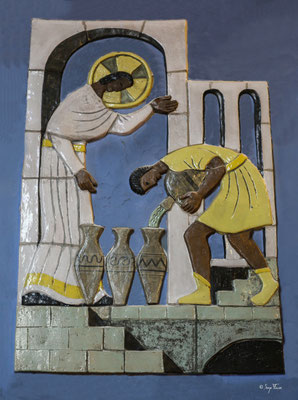 Les céramiques de cette église ont été réalisés par Sigismond Olesiewicz, dit Jean Olin, né le 21 06 1891 à Barhn en Ukraine, et mort le 13 mai 1972 à Paris, c’est un artiste peintre, décorateur, illustrateur, graveur, d'origine polonaise