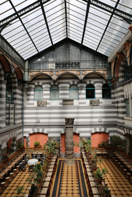 Les Thermes - Verrière réalisée par Gustave Eiffel du Mont Dore - Massif du Sancy - Auvergne - France