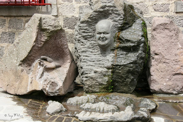 Sculpture représentant le Dr.Alfred Pipet ancien maire de Besse - Besse et Saint-Anastaise - Massif du Sancy - Auvergne - France