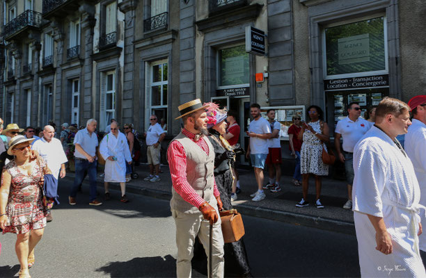 Défilé belle époque des 125 ans du Funiculaire - Le 14 juillet 2023  - Le Mont Dore - Massif du Sancy - Auvergne - France 