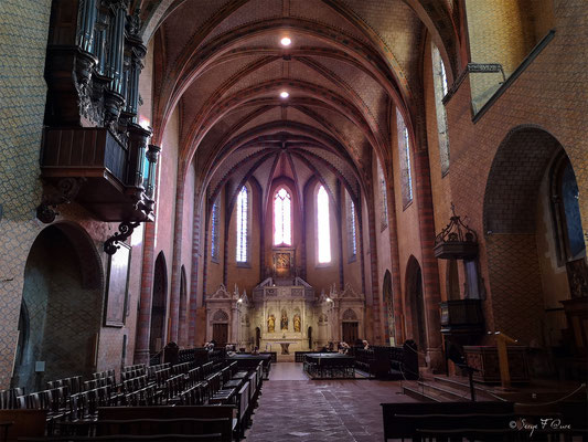 Aude des Soeurs Dominicaines dans l'Abbaye de Moissac - France - Sur le chemin de Compostelle