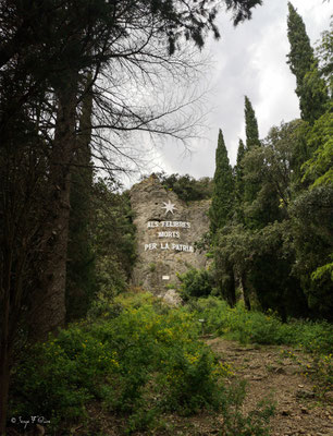 Le Roc des 2 Vierges à Saint Saturnin de Lucian