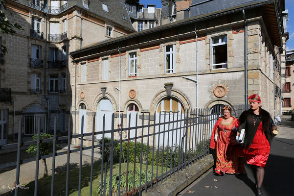 Déambulation dans la rue de Reims - Arrière de l'hôtel Métropole à La Bourboule - Auvergne - France