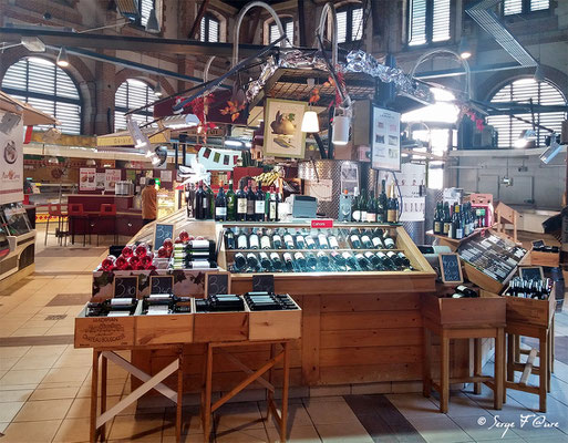 Le marché couvert de Cahors - Sur le chemin de Compostelle