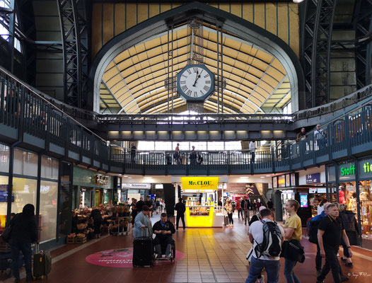 Intérieur de la gare - Hambourg - Allemagne - Hamburg - Deutchland