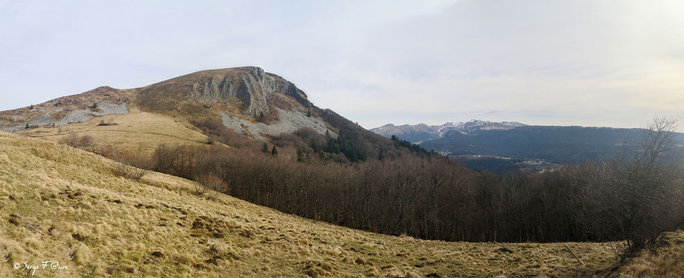 Au pied du Puy Gros - Murat le Quaire - Massif du Sancy - Auvergne - France