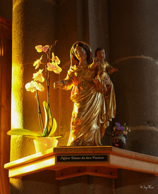 Intérieur de l'église St Pardoux - Le Mont-Dore - Massif du Sancy - Auvergne - France