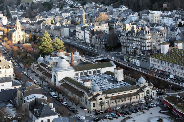 Les Grands Thermes de La Bourboule - vus de la Roche des Fées
