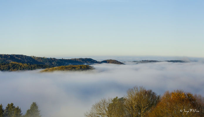 Mer de nuages dans le Massif du Sancy - Auvergne - France