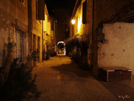 Rue de La Romieu  - Gers - France - Sur le chemin de Compostelle