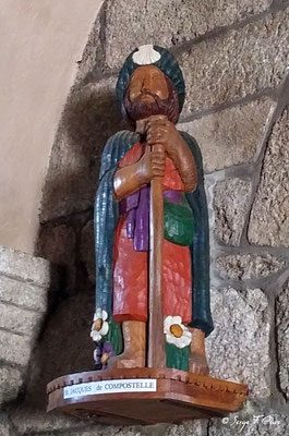 Statue de St Jacques dans l'église de Nasbinals - France - Sur le chemin de St Jacques de Compostelle (santiago de compostela) - Le Chemin du Puy ou Via Podiensis (variante par Rocamadour)