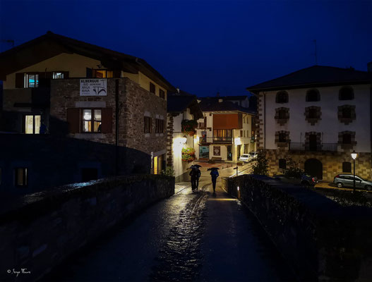 Zubiri la nuit - Sur le chemin de Compostelle