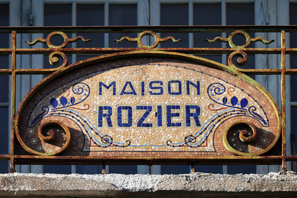 Enseigne de la Maison Rozier (Boulangerie-Pâtisserie) - La Bourboule - Auvergne - France