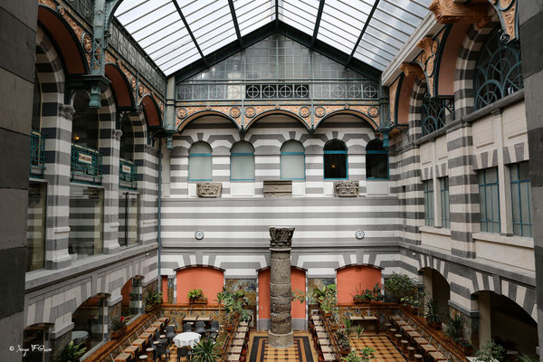 Les Thermes - Verrière réalisée par Gustave Eiffel du Mont Dore - Massif du Sancy - Auvergne - France 